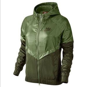 Nike NSW Green Hooded Wind Runner